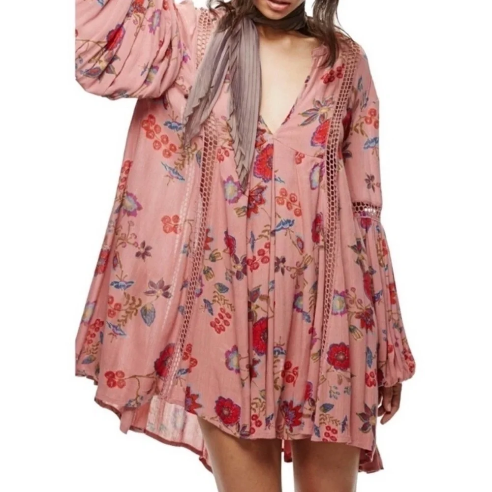 Free People questions leave